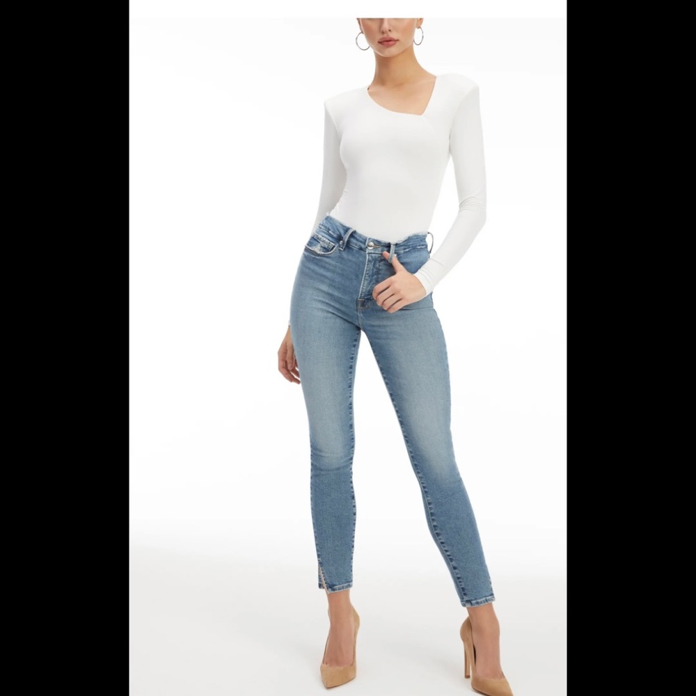 Brand new, never worn Good American Good Legs Crop - Twisted Slit in Blue667